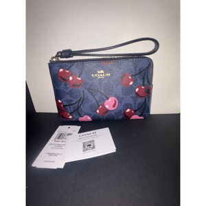 NEW Coach Luxury Cherry Wristlet
SIGNATURE CANVAS PRINT NWT Retail $198